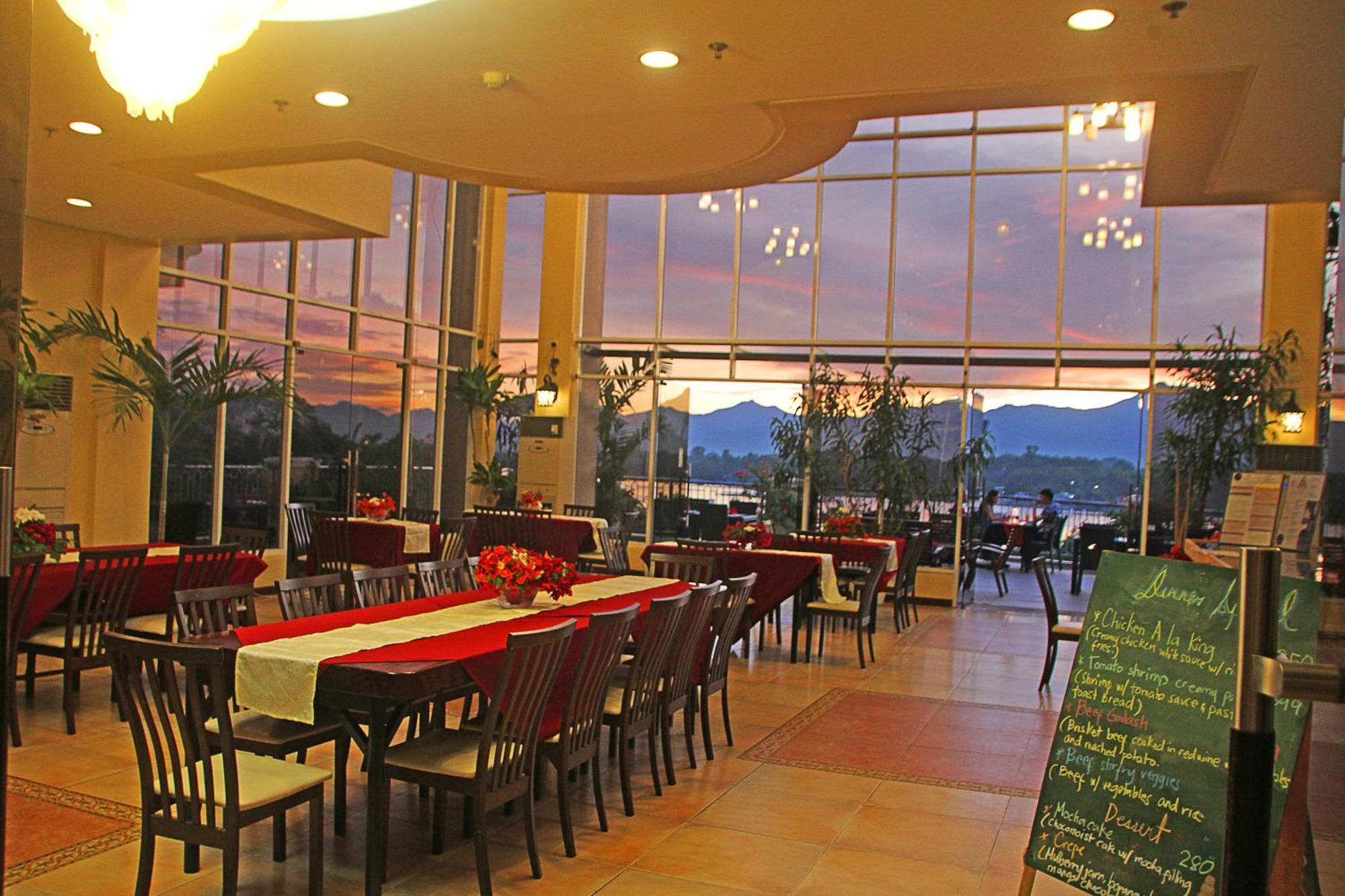 Hotel Palacio Puerto Princesa Eksteriør billede